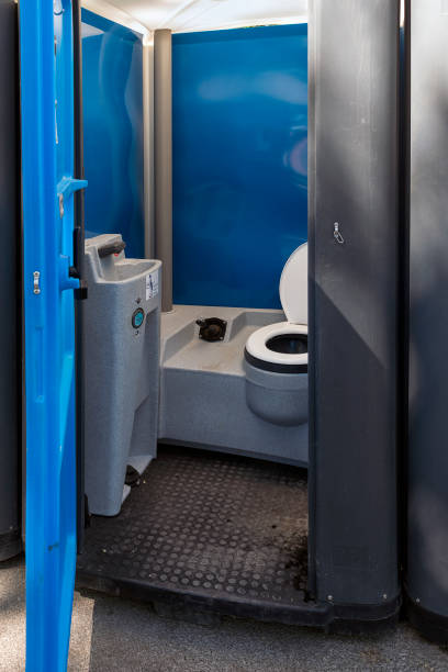 Best Portable toilet rental cost  in Delft Colony, CA
