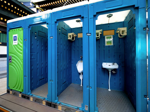 Professional porta potty rental in Delft Colony, CA
